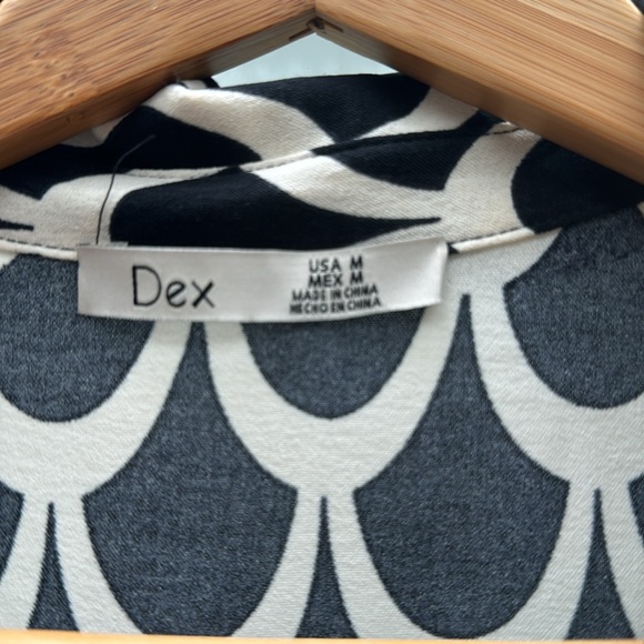 Dex, M, belted long sleeve shirt style midi dress - Picture 3 of 4